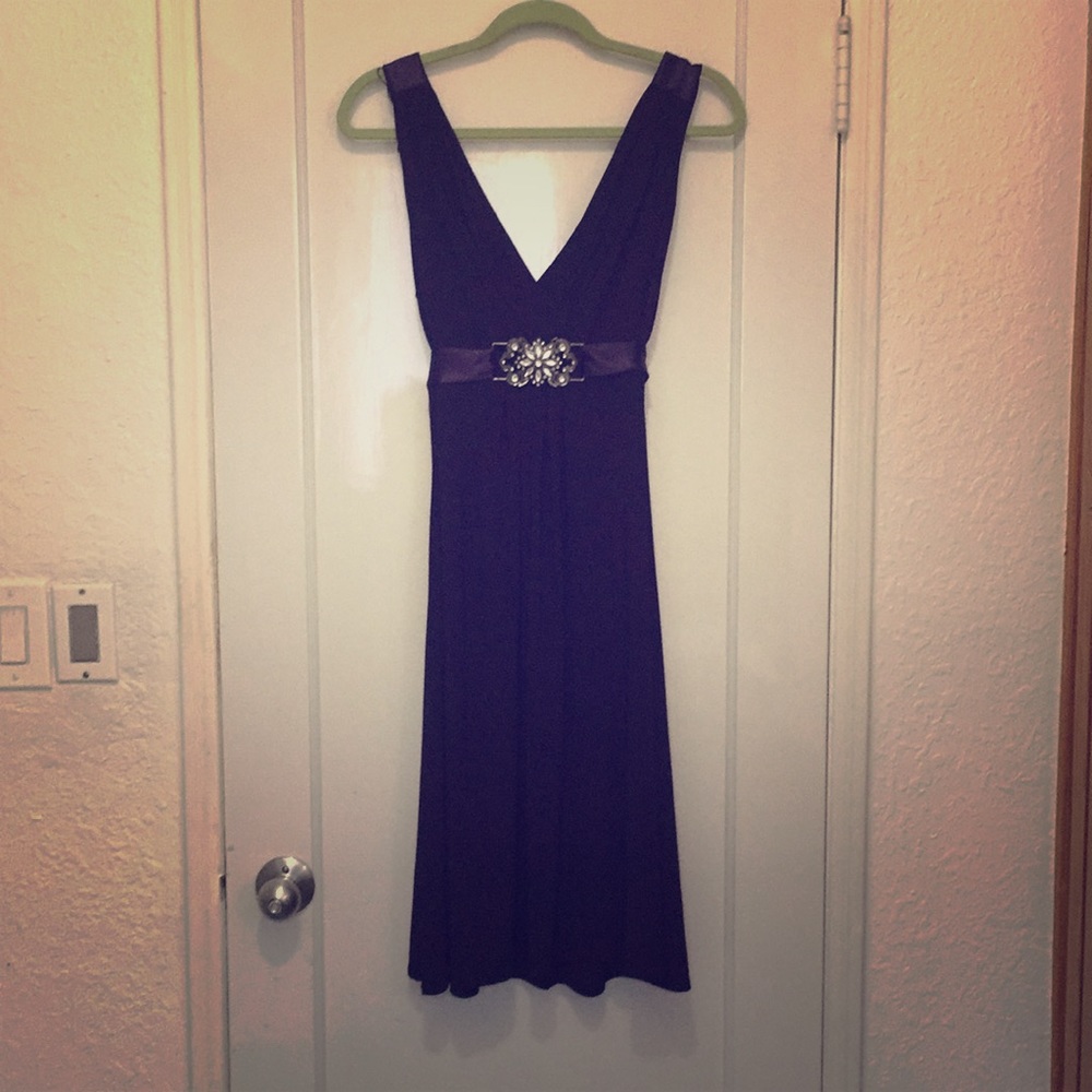 Classic V Neck dress with beautiful beaded belt!
